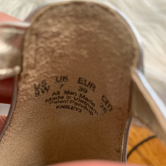 NWOT Naturalizer Women's KINSLEY 3 Pump Sandals Silver size 9 W - Picture 11 of 15